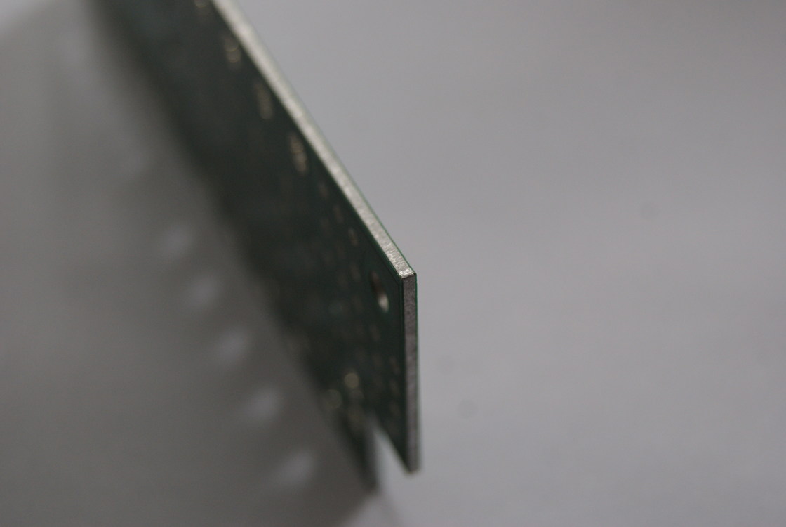 उन्नत इन्सुलेशन शीट आईएमएस पीसीबी नामित वोल्टेज ≥40 केवी और लंबाई 1200 एमएम के साथ